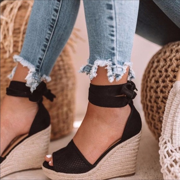 MOLLY- Perforated Espadrille Wedge - Picture 6 of 8